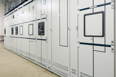 Low-voltage instrument transformer for switchgear metering